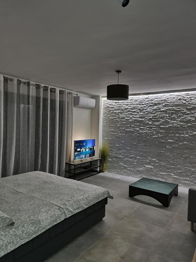 Apartments Vranes 티바트 외부 사진