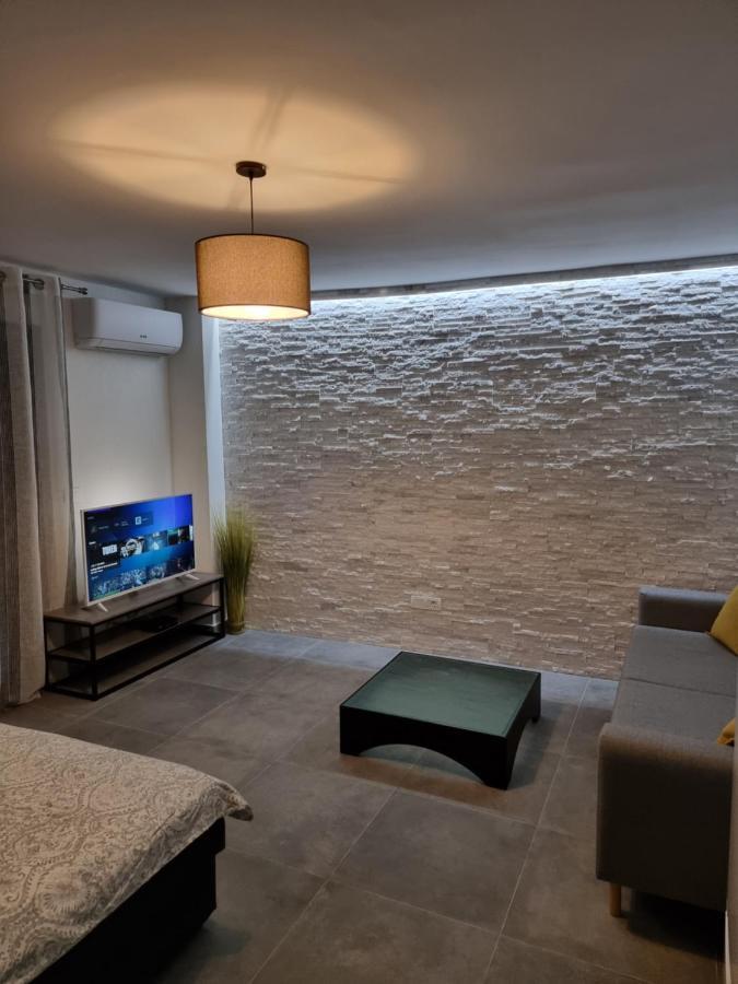 Apartments Vranes 티바트 외부 사진