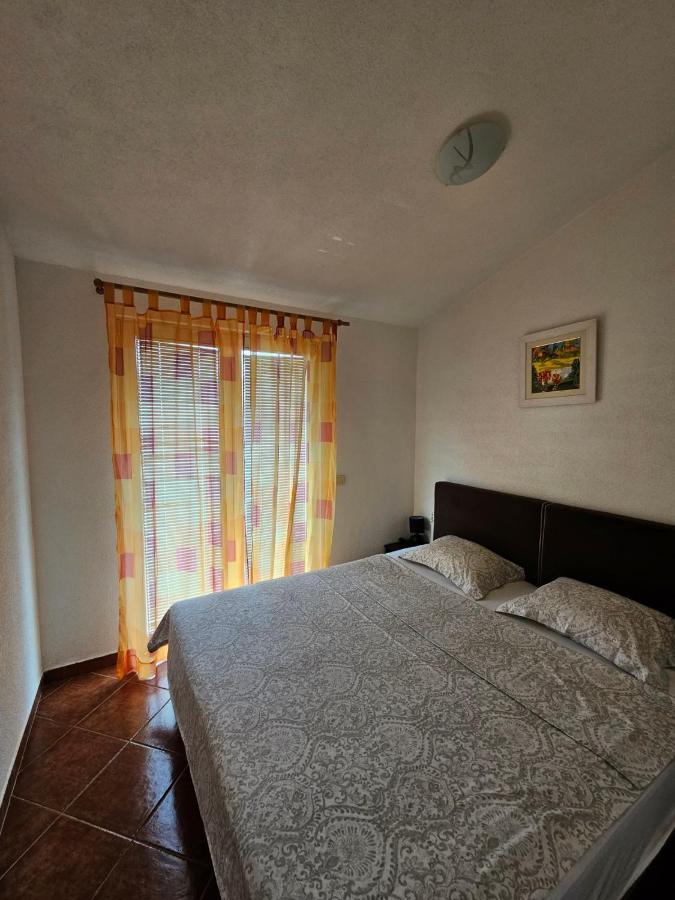 Apartments Vranes 티바트 외부 사진