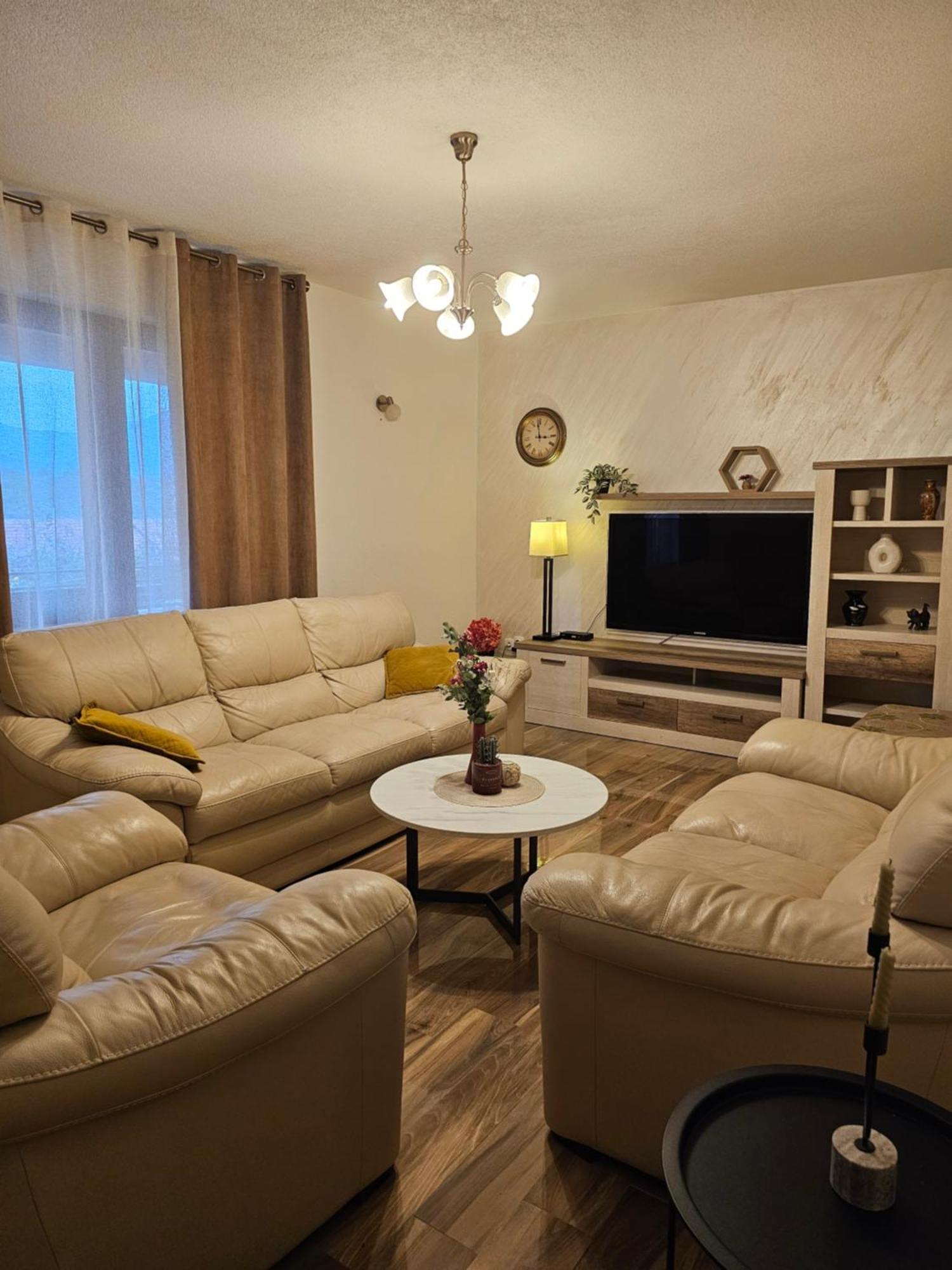 Apartments Vranes 티바트 외부 사진