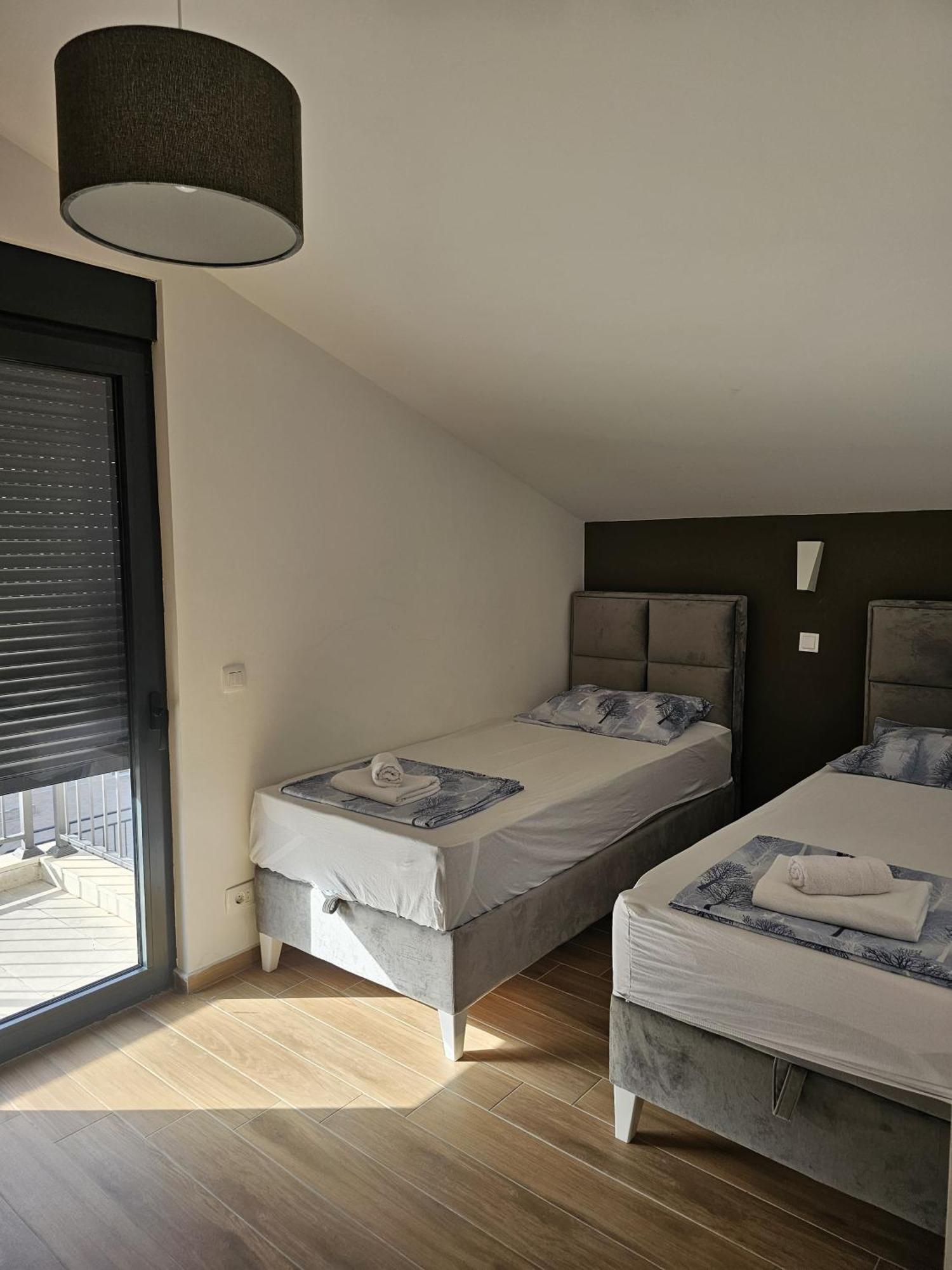 Apartments Vranes 티바트 외부 사진